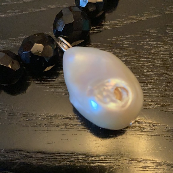 Large Baroque Pearl Necklace - Picture 9 of 9